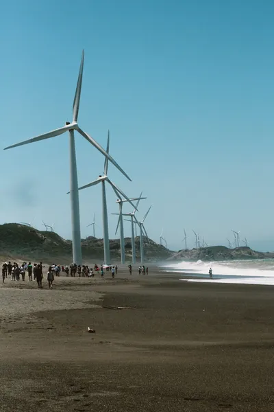 7 Key Benefits of Renewable Energy Backed by Real Economic Data